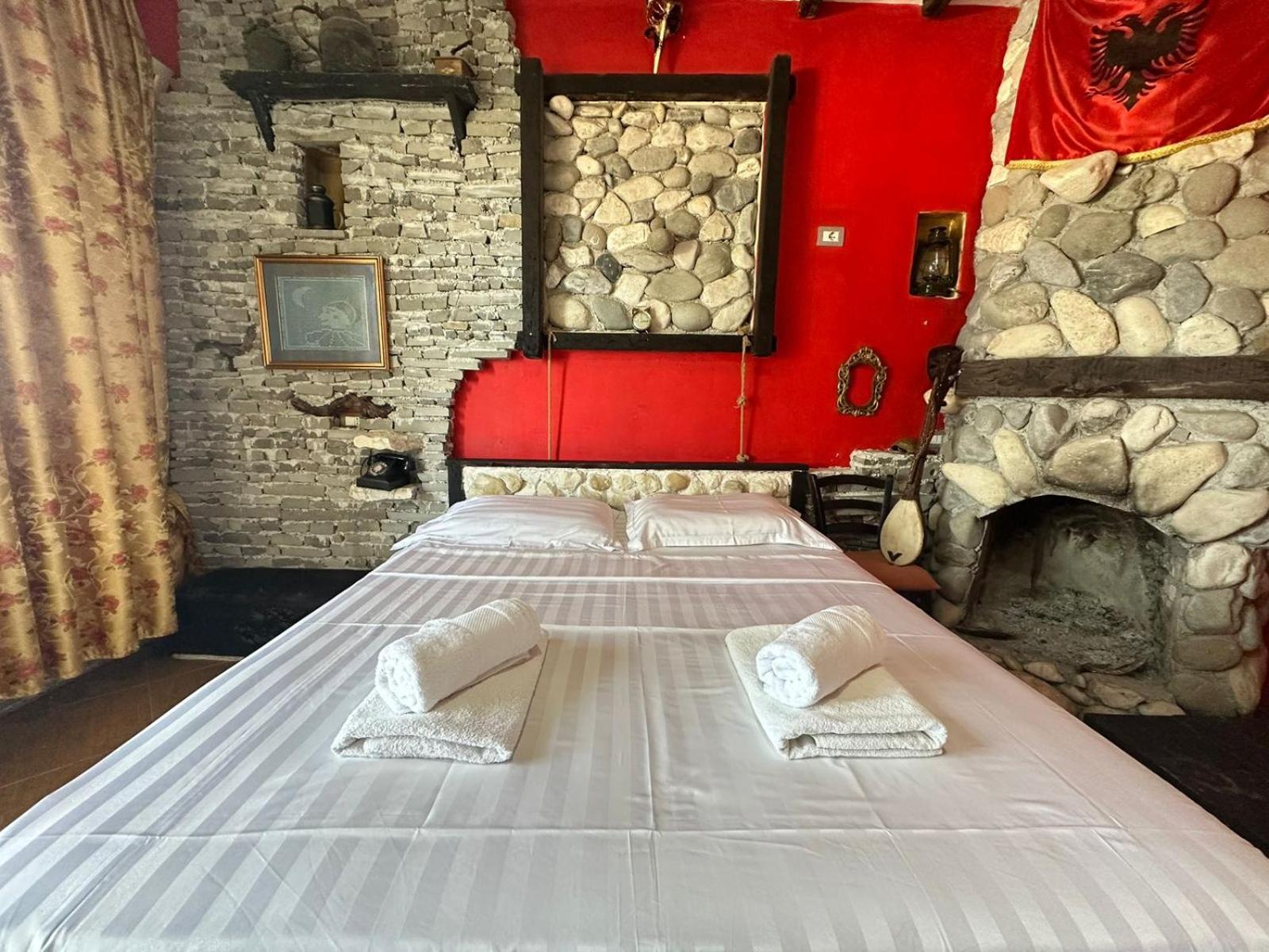 Hotel Vila "Oda E Miqve" Vlorë Extérieur photo
