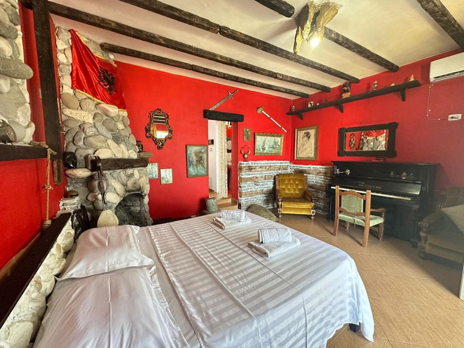 Hotel Vila "Oda E Miqve" Vlorë Extérieur photo