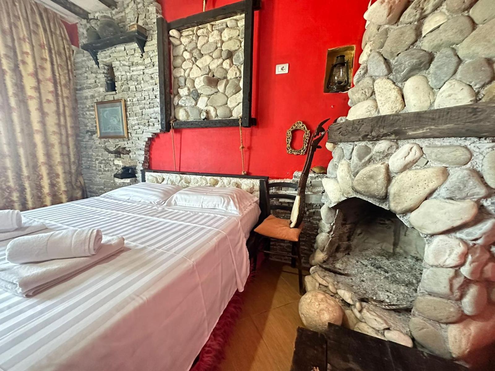 Hotel Vila "Oda E Miqve" Vlorë Extérieur photo