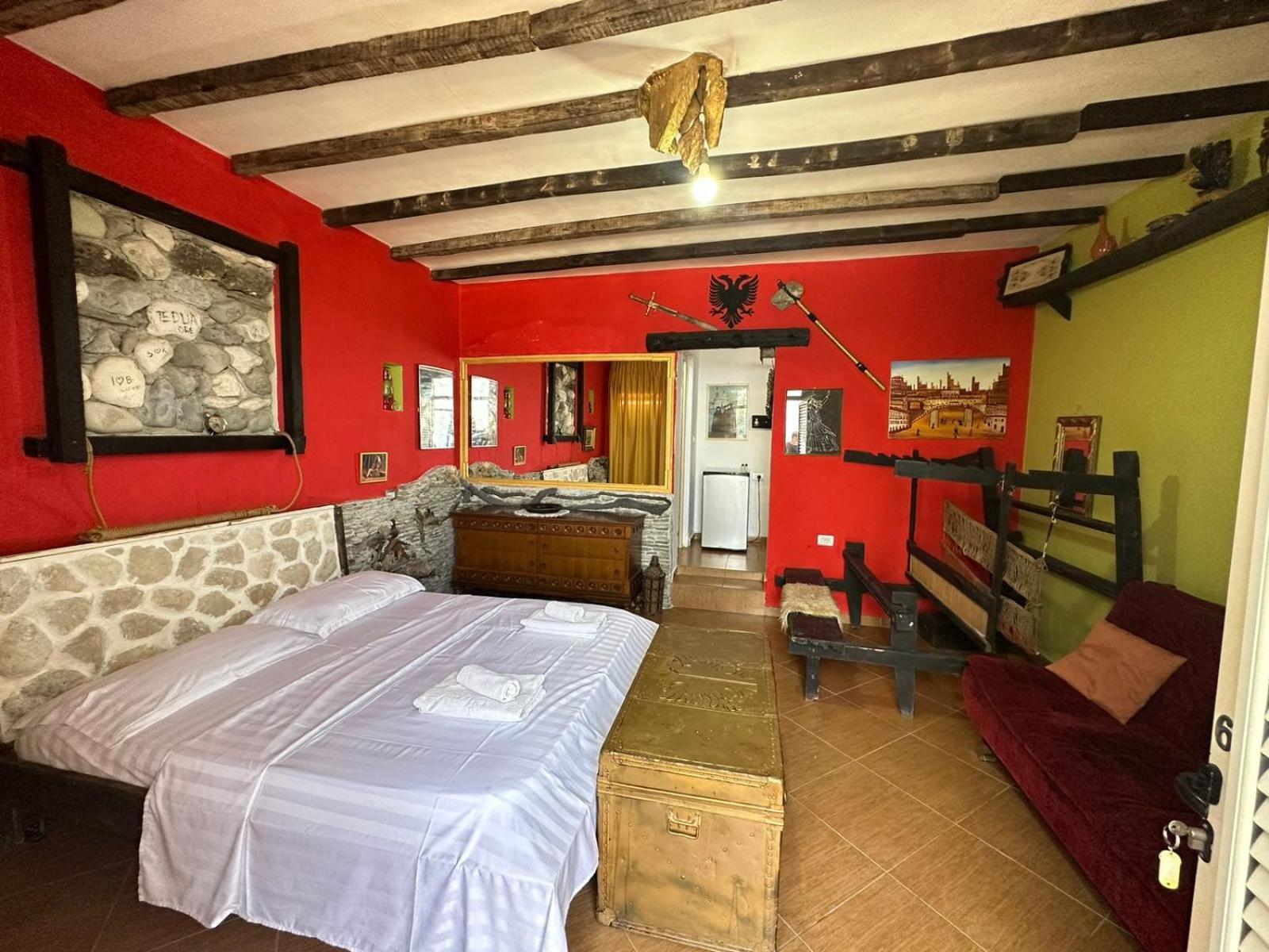 Hotel Vila "Oda E Miqve" Vlorë Extérieur photo