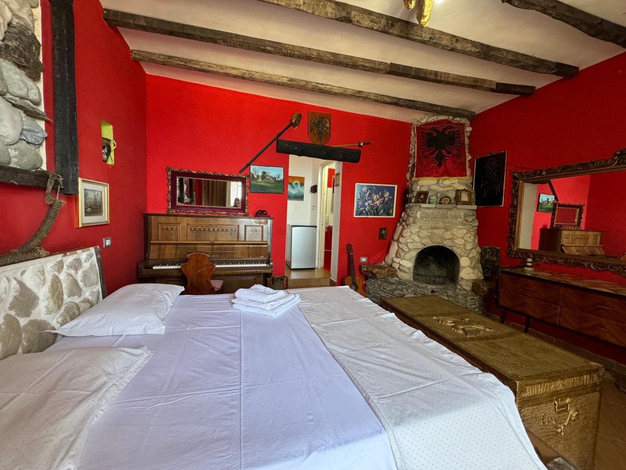 Hotel Vila "Oda E Miqve" Vlorë Extérieur photo