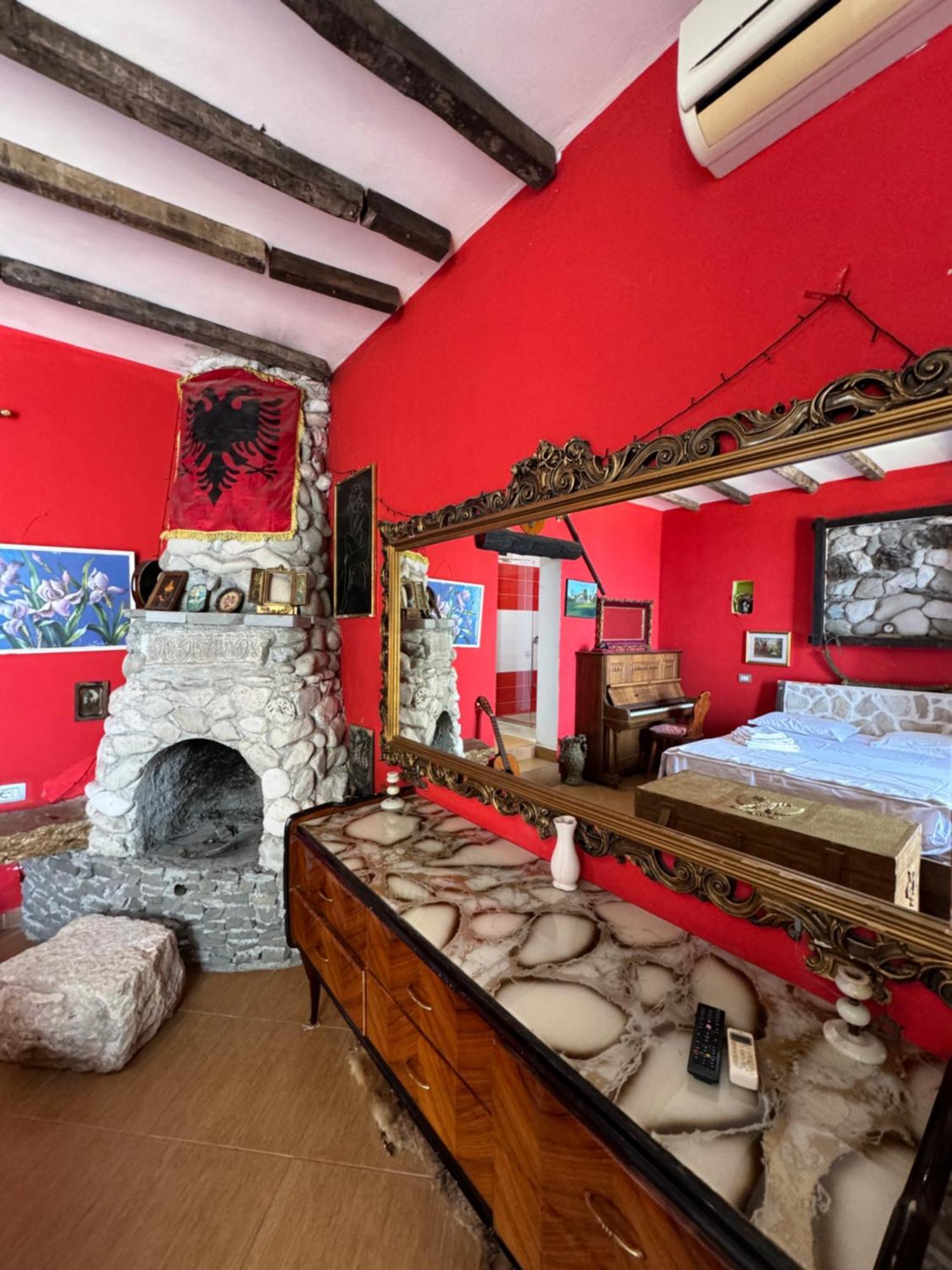Hotel Vila "Oda E Miqve" Vlorë Extérieur photo