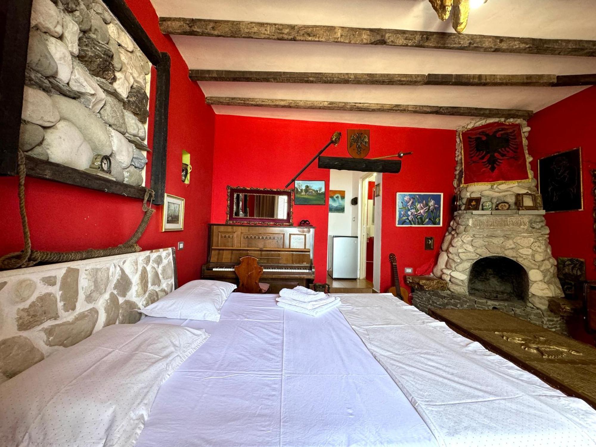 Hotel Vila "Oda E Miqve" Vlorë Extérieur photo