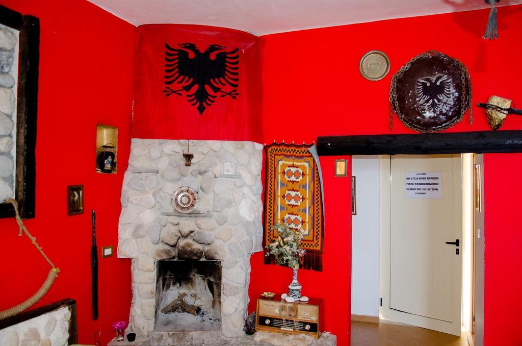 Hotel Vila "Oda E Miqve" Vlorë Extérieur photo