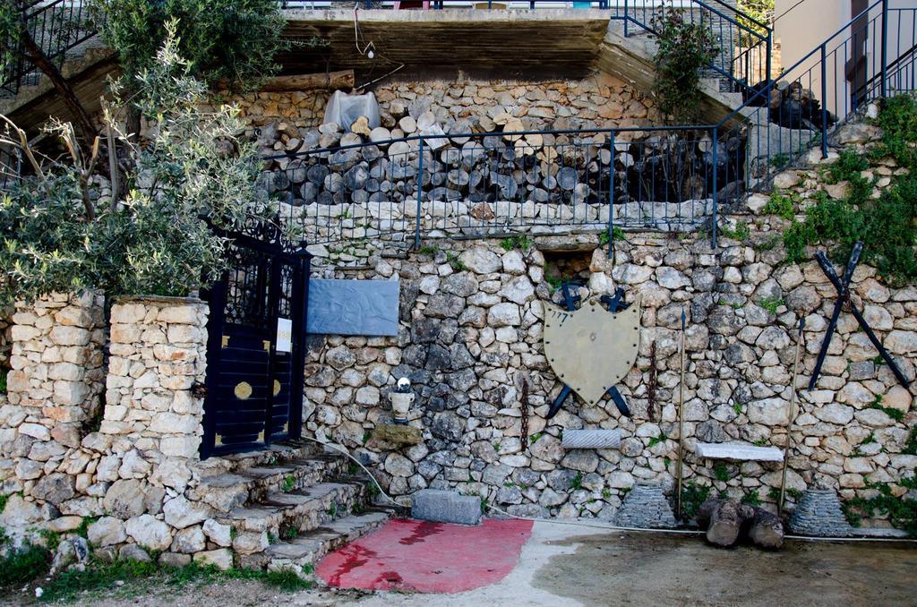 Hotel Vila "Oda E Miqve" Vlorë Extérieur photo
